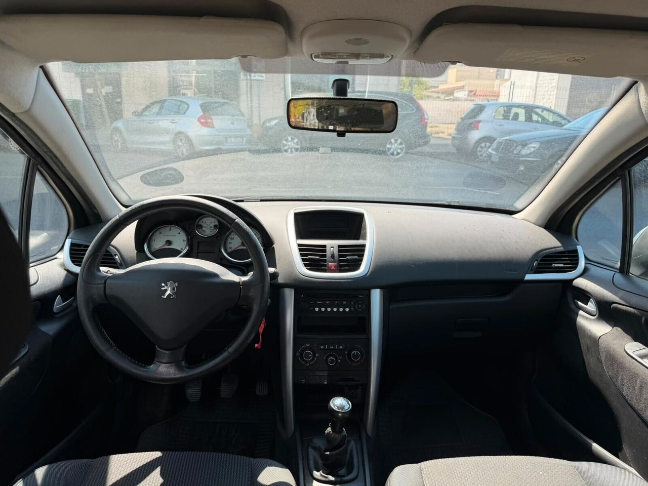 Peugeot 207 1.4 HDi 70CV 5p. Active