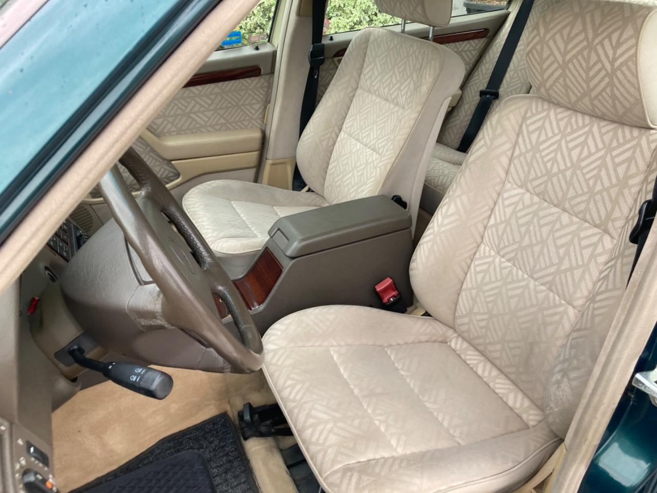 MERCEDES C200 BERLINA BENZINA (DA VETRINA)