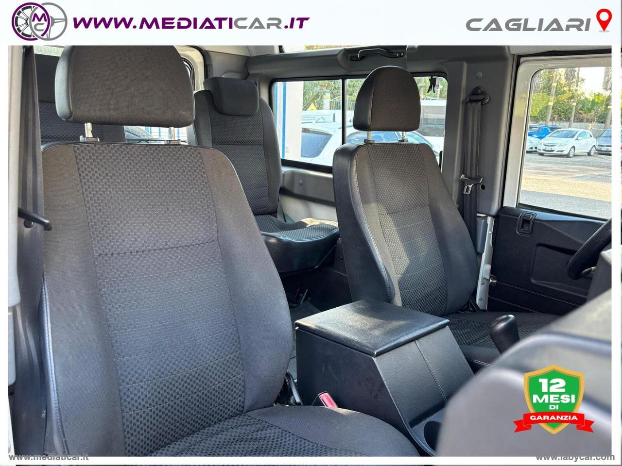 LAND ROVER Defender 90 2.4 TD4 Station Wagon SE