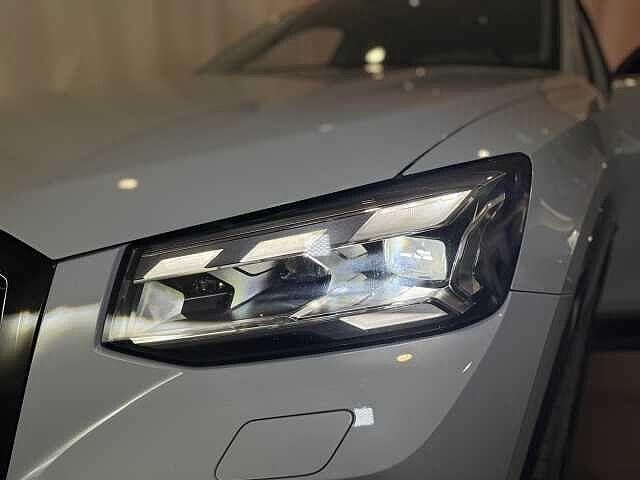 Audi Q2 35 TDI quattro S tronic Identity Black