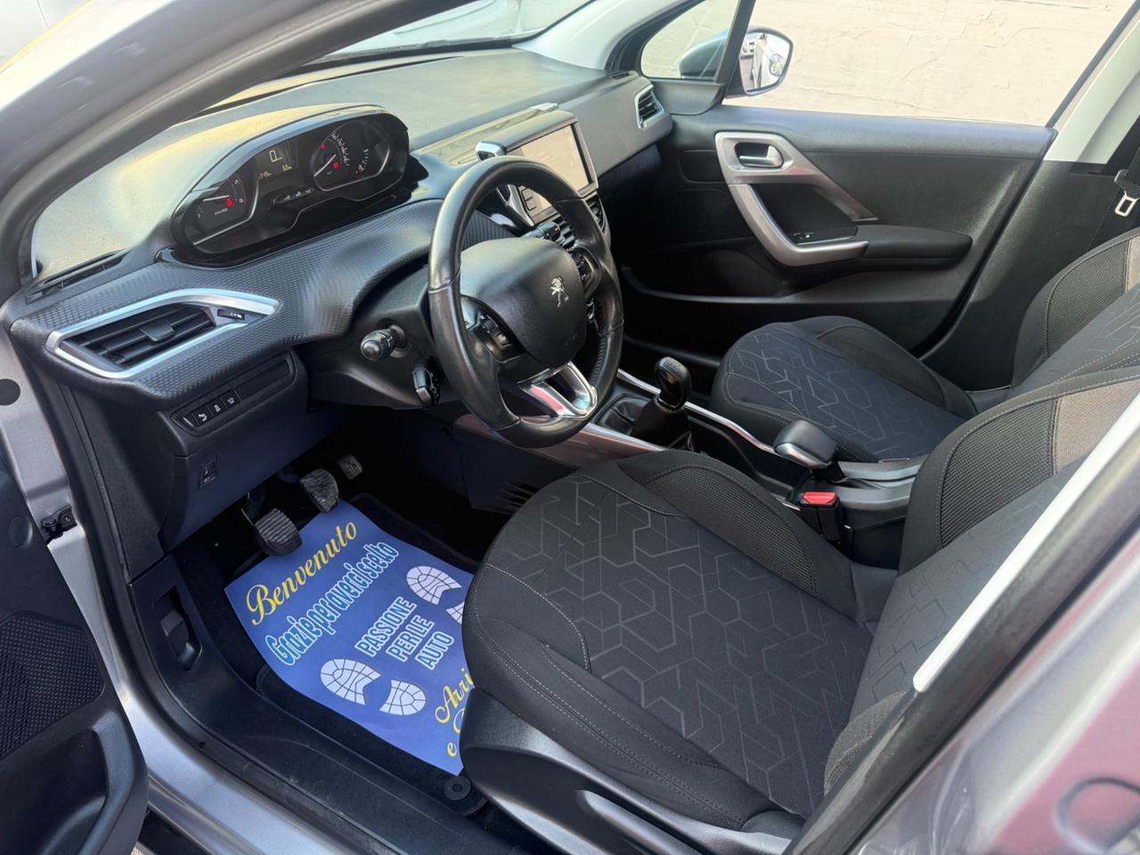 Peugeot 2008 1.6diesel - 2015