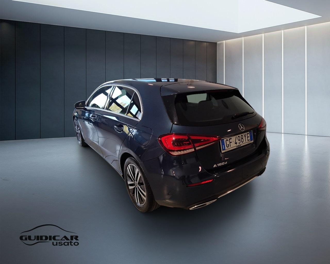 Mercedes-Benz Classe A - W177 2018 - A 180 d Sport auto