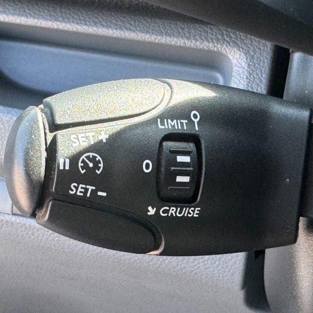 PEUGEOT Expert TRAVELLER 1.5 BlueHDi 120 S&S PC-TN COMBI COMPACT