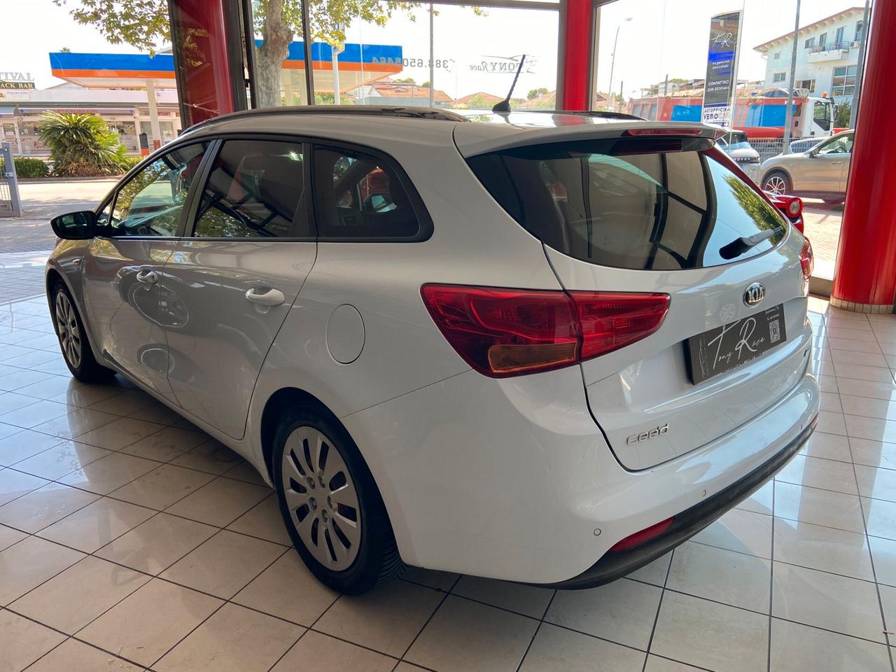 Kia Ceed cee'd 1.4 ECO GPL 5 porte Cool