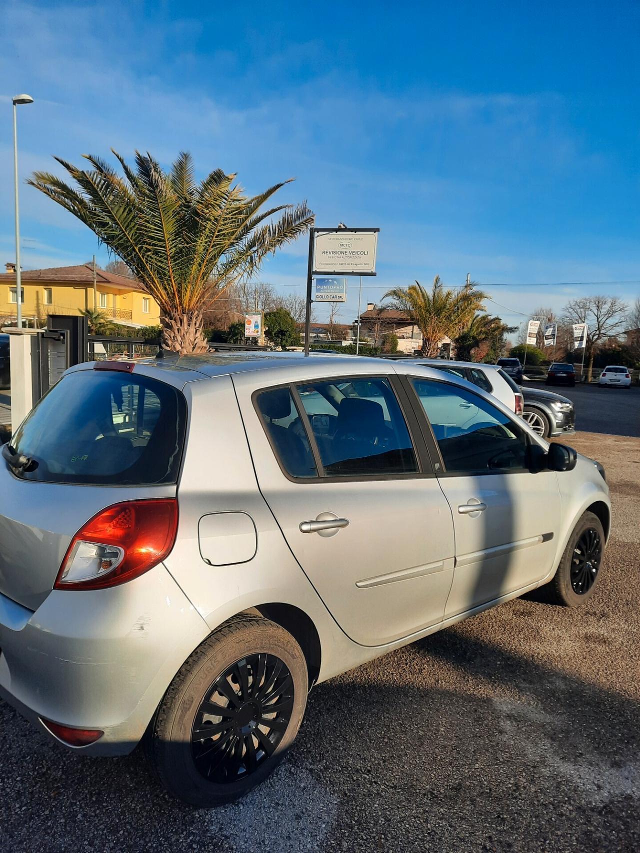 Renault Clio 1.2 16V 5 porte Dynamique OK NEOPATENTATI