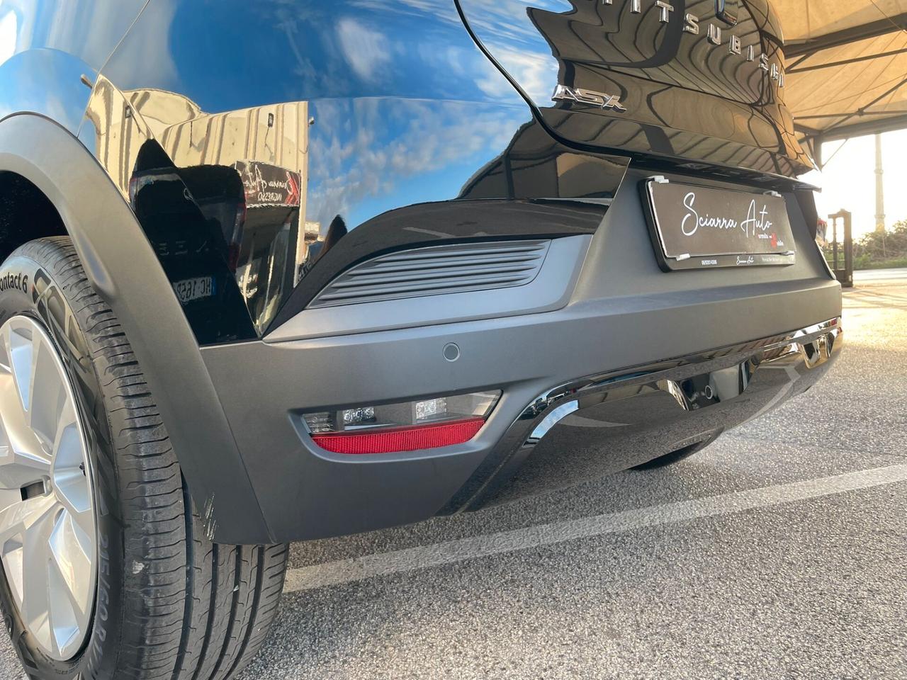 Renault Captur MITSUBISHI ASX 1.3 INVITE MHEV Evolution