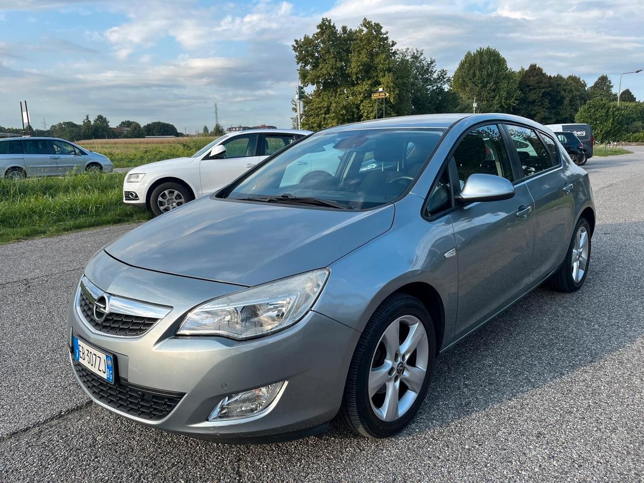Opel Astra 1.4 Turbo 140CV 5 porte Cosmo