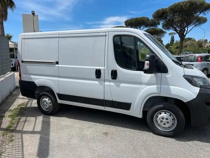 Peugeot Boxer 328 L1H1 120CV BLUEHDI