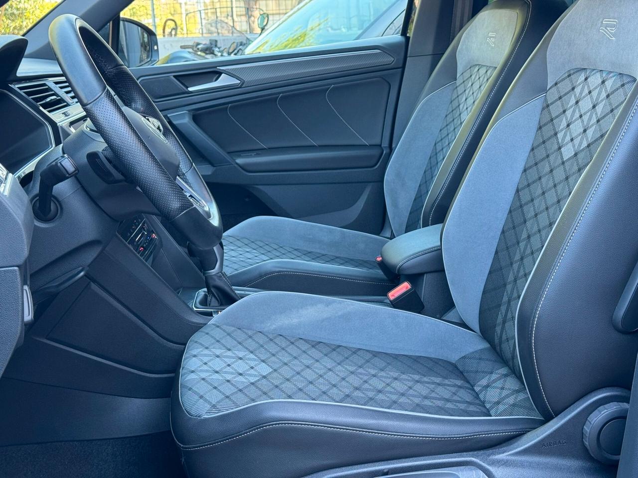 Volkswagen Tiguan 2.0 TDI 150 CV SCR DSG R-Line