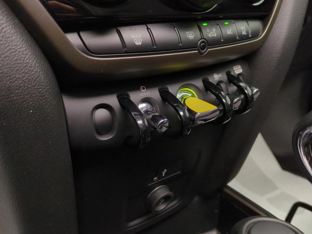 Mini Cooper Countryman 1.5 SE ALL4 Automatica 125cv