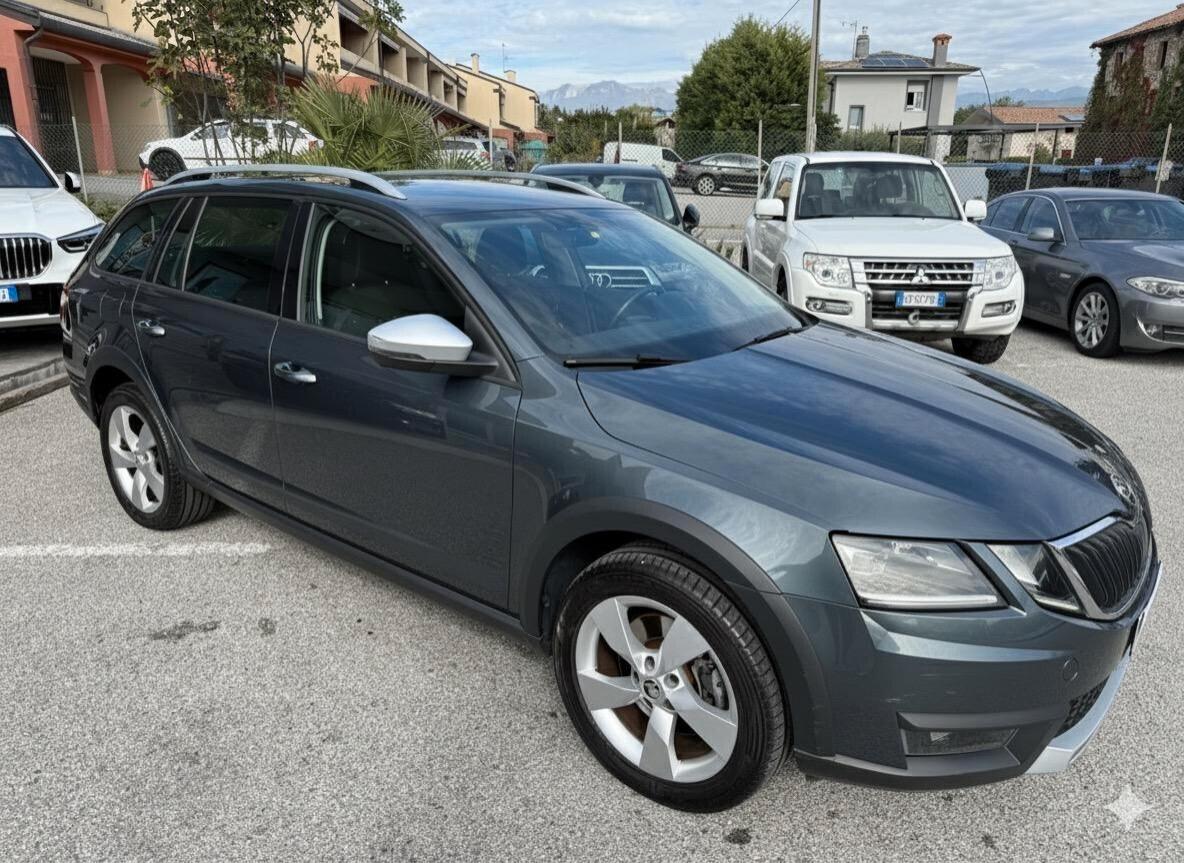 Skoda Octavia 2.0 TDI SCR 184 CV DSG Wagon 4x4 Scout