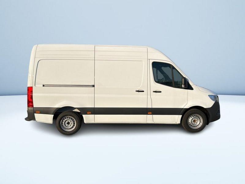 Mercedes-Benz Sprinter 319 CDI F 37/35 Automatic