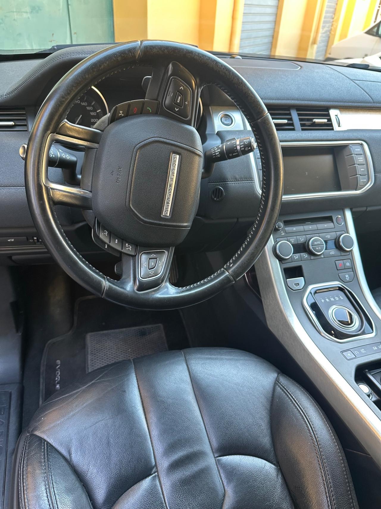 Land Rover Range Rover Evoque Range Rover Evoque 2.2 TD4 5p. Pure