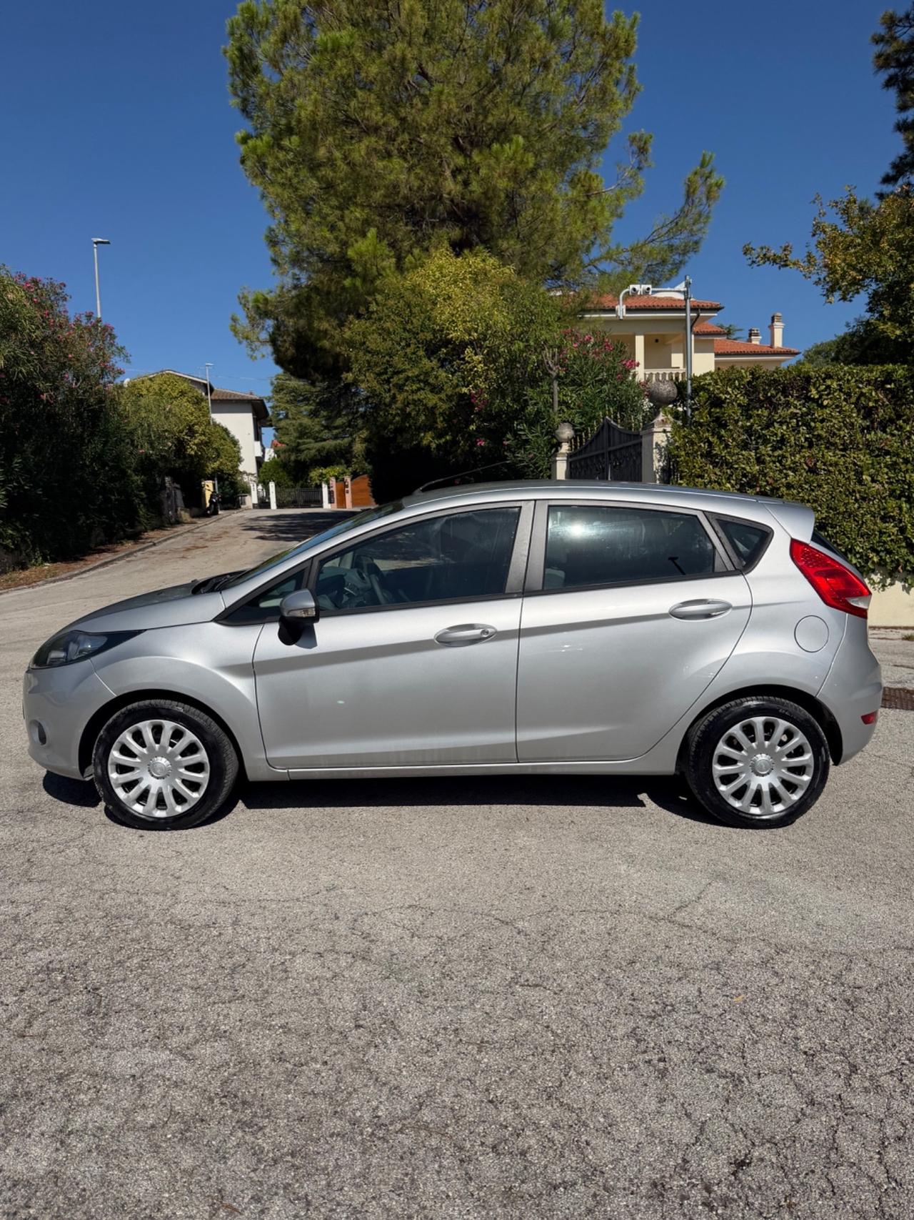 Ford Fiesta 1.4 TDCi Unicoproprietario Neopatentati