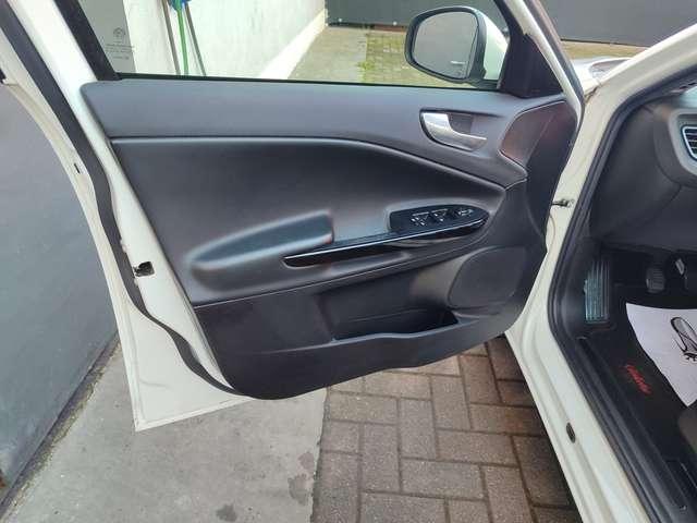 Alfa Romeo Giulietta Giulietta III 2010 1.4 t. m.air Distinctive 170cv