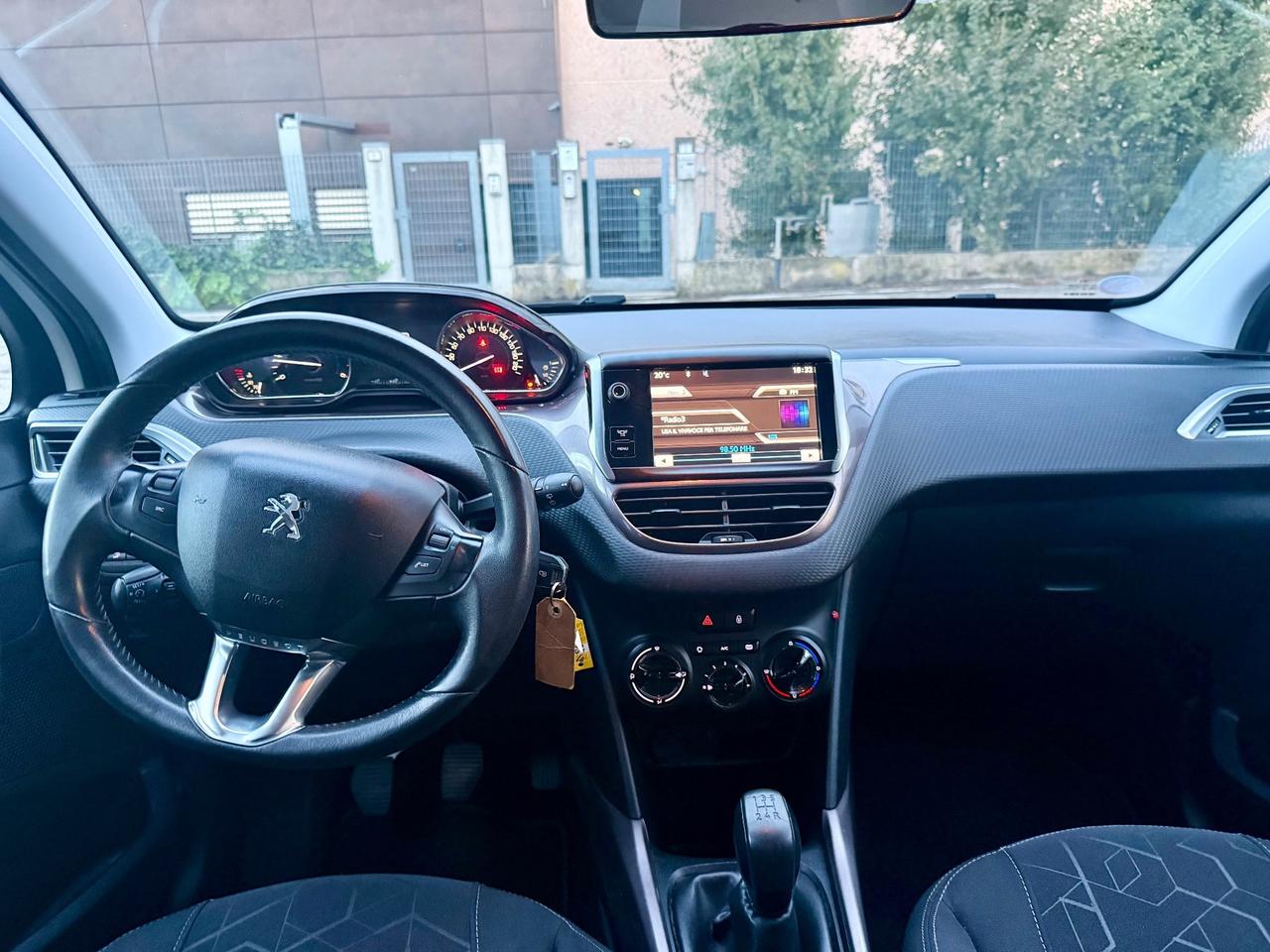 Peugeot 2008 1.6 e-HDi 2014 120.000km per neopatentati