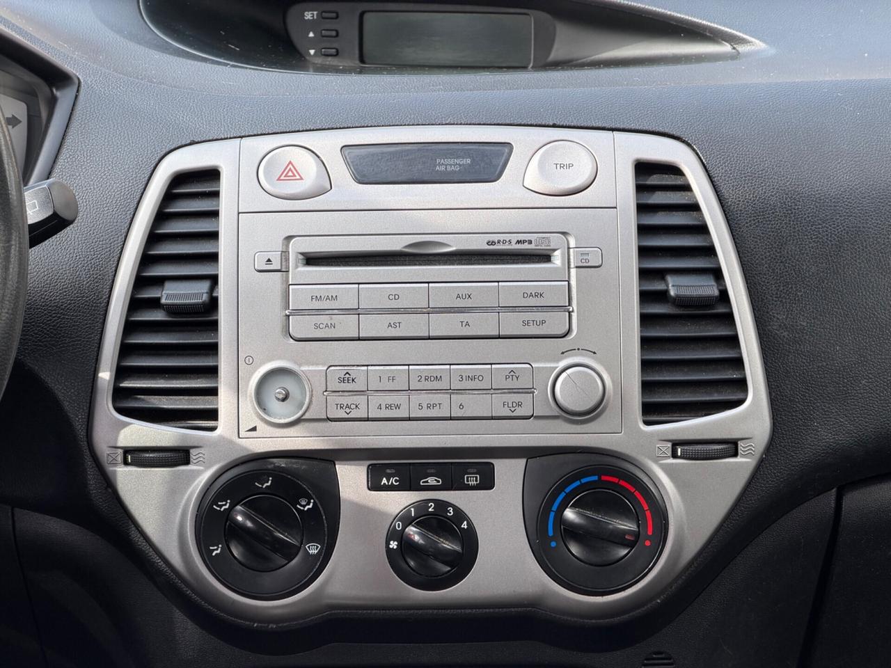 Hyundai i20 1.4 5p. - Neopatentati-Garanzia 12 mesi-Tagliandata