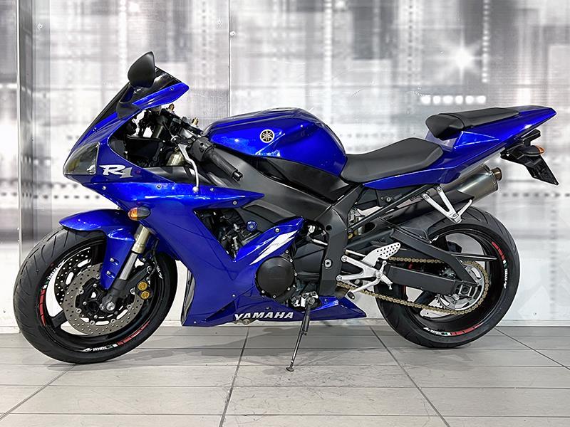 Yamaha YZF R1