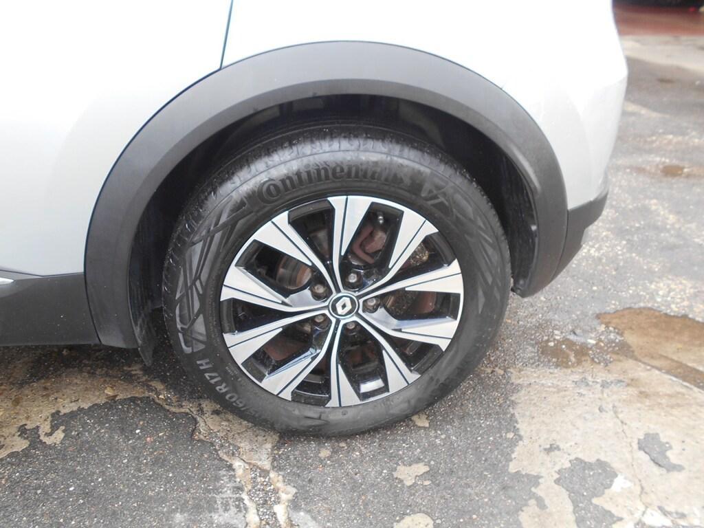 Renault Captur 1.6 E-TECH Hybrid Techno Fast Track Auto