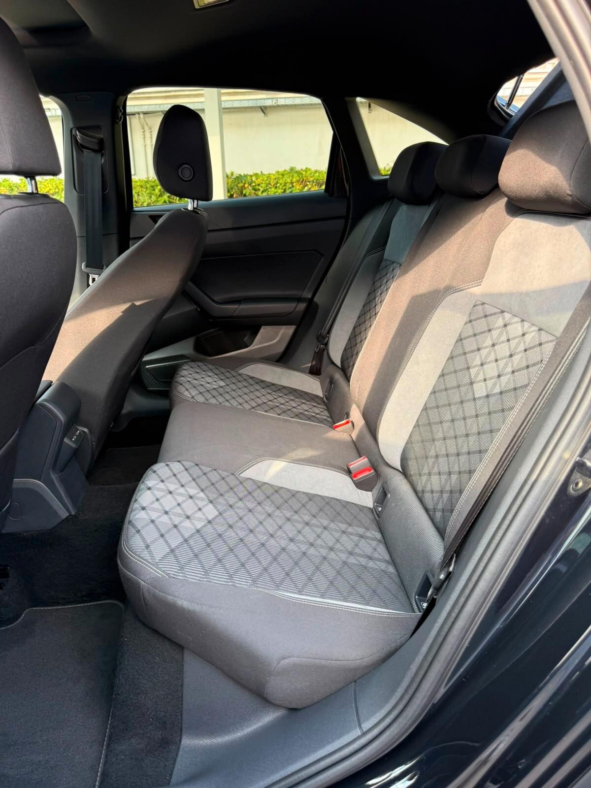 Volkswagen Taigo 1.0 TSI 110 CV DSG R-Line