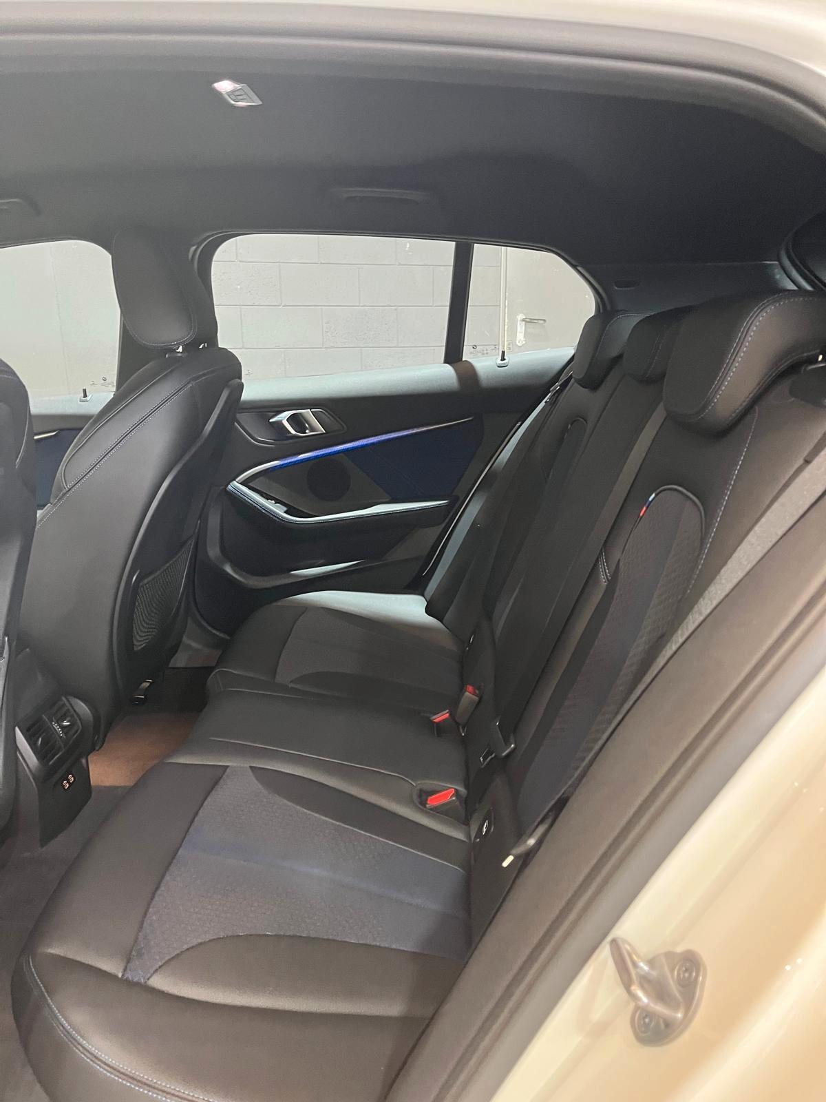 Bmw 118d 5p. Msport