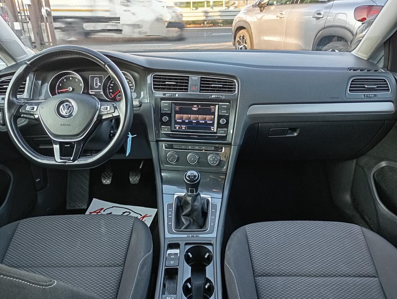 Volkswagen Golf 5P 1.0 TSI 85CV Trendline BMT