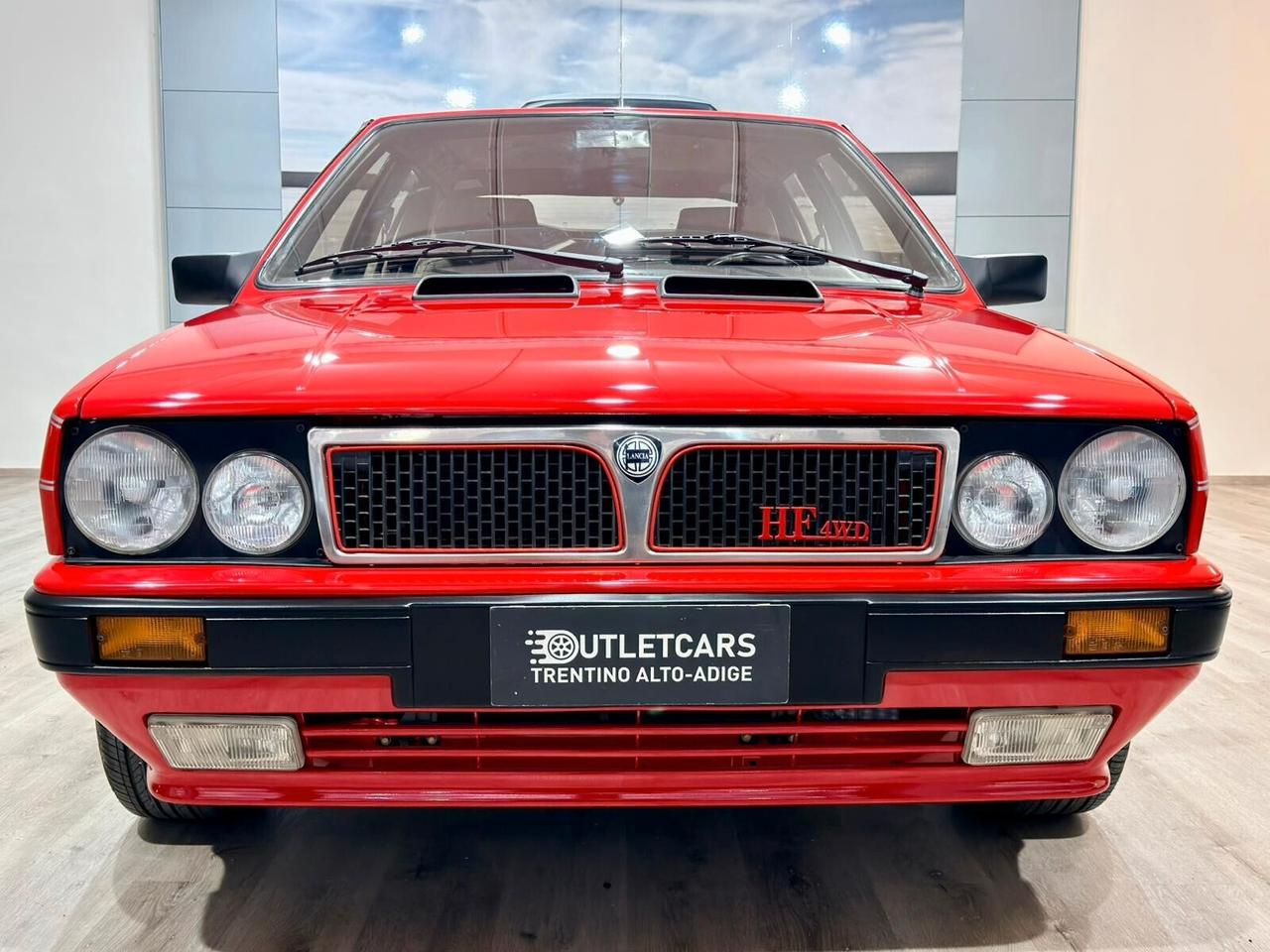 LANCIA DELTA 2.0 TURBO HF 4WD TORINO RESTAURO