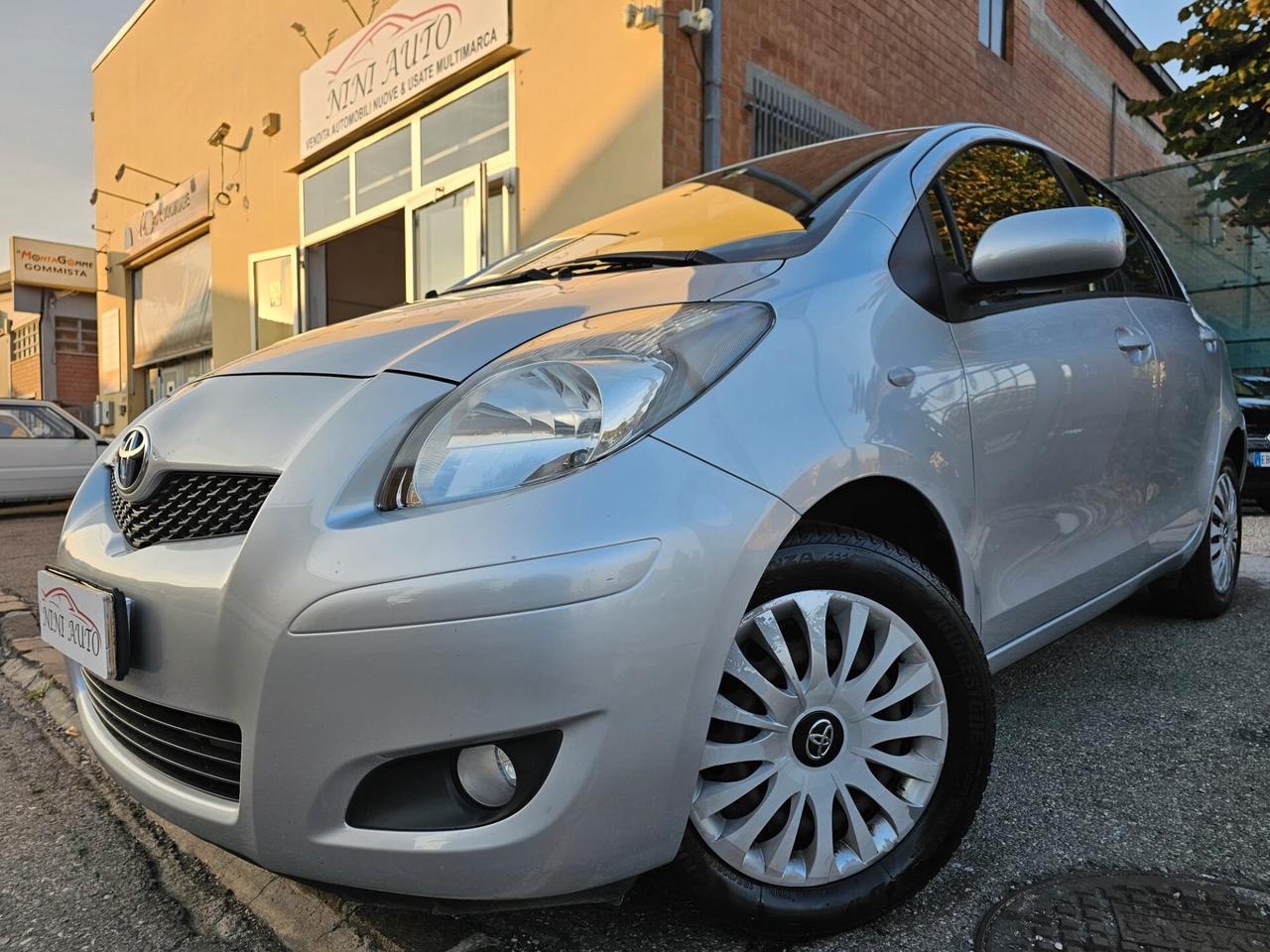 Toyota Yaris 1.0 69cv 5 Porte Sol*Pdc*Neopatentati*