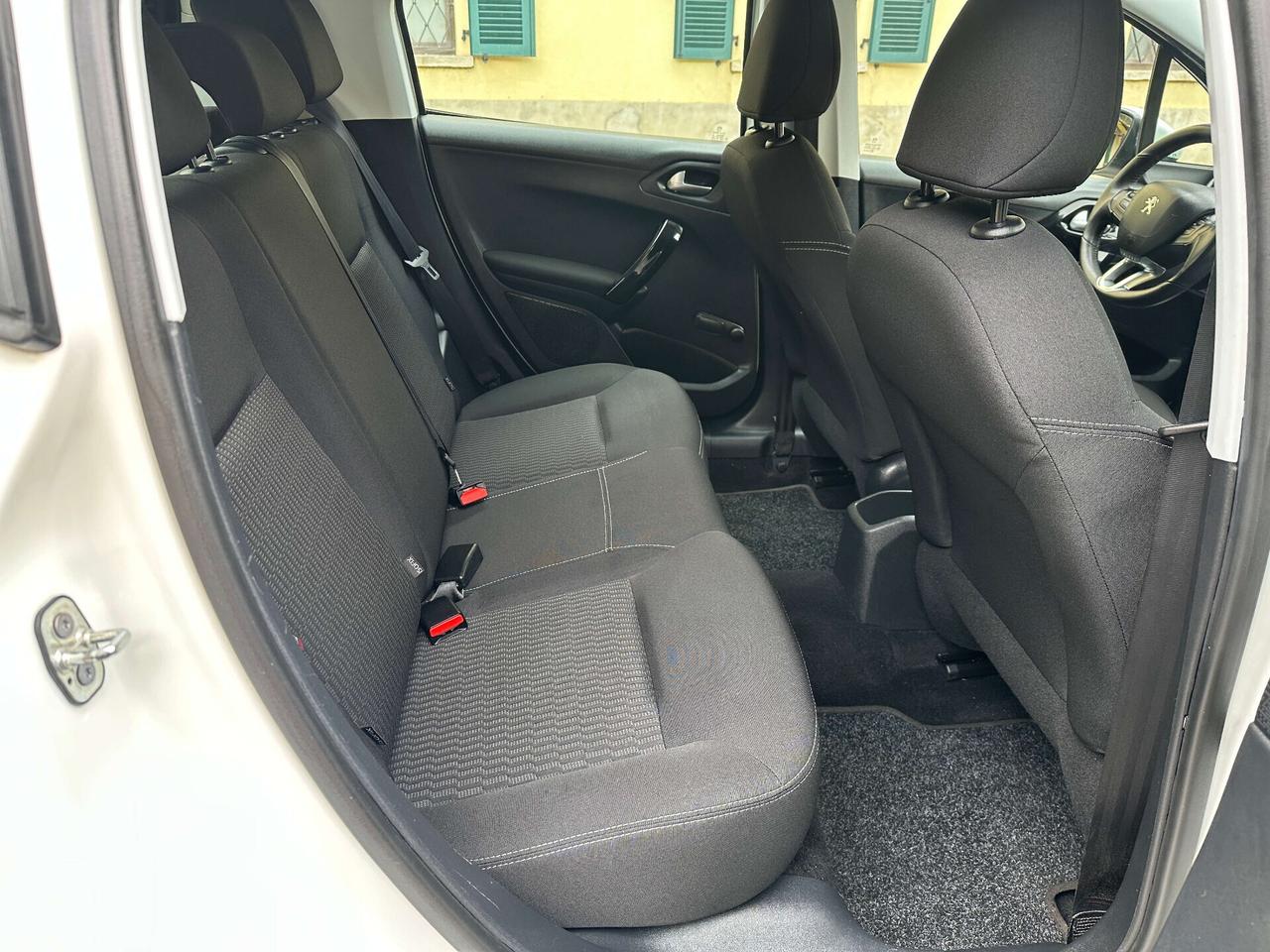 Peugeot 208 1.2 PureTech 82 5 porte Allure