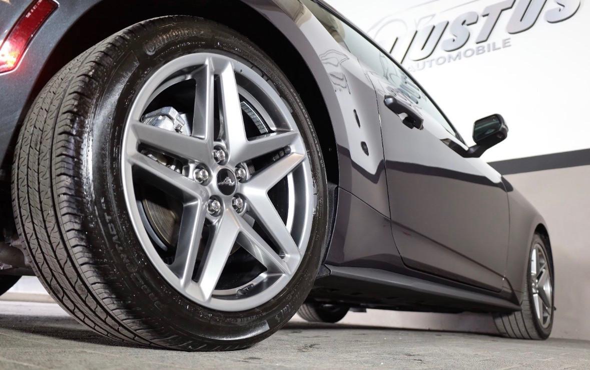 Ford Mustang 317cv 2024
