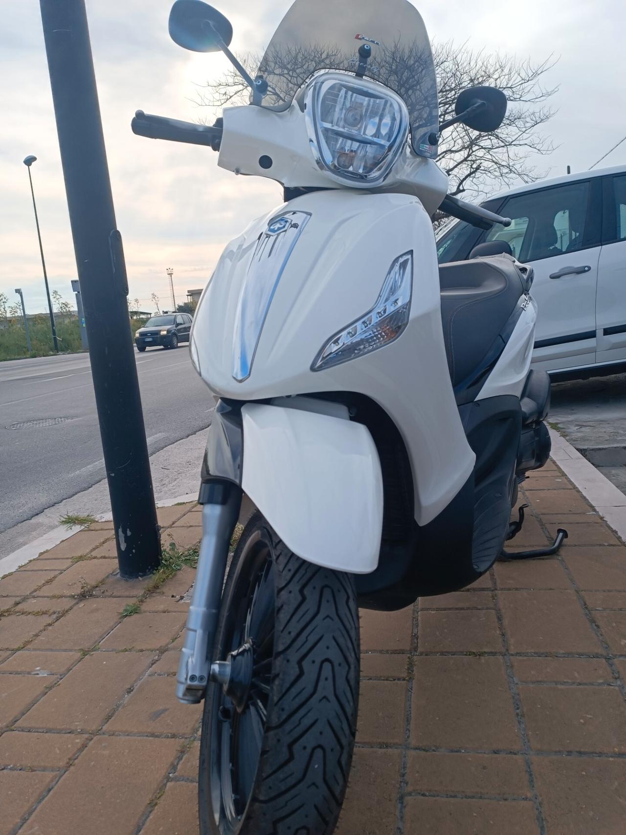 Piaggio Beverly 300