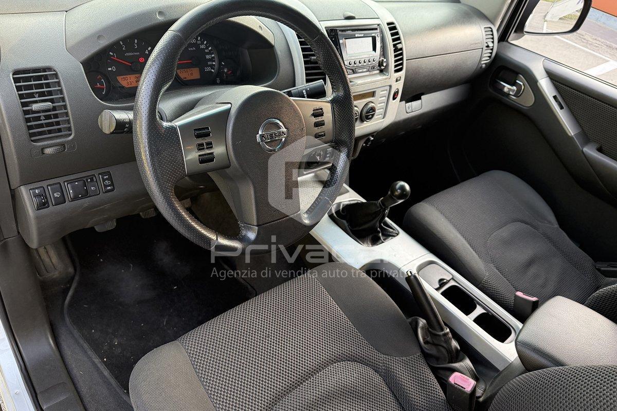NISSAN Navara 2.5 dCi 4 porte Double Cab LE