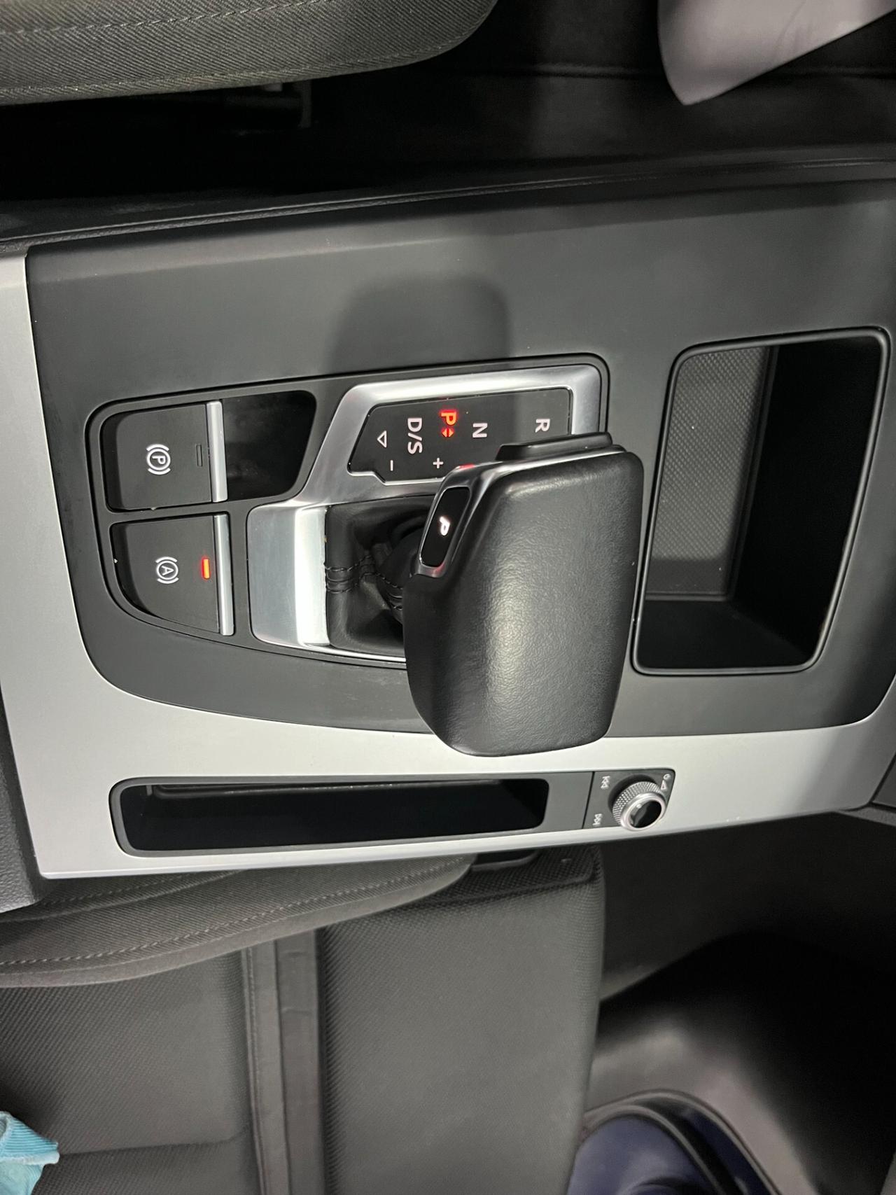 Audi Q5 SPB 40 TDI quattro S tronic line plus 204 CV