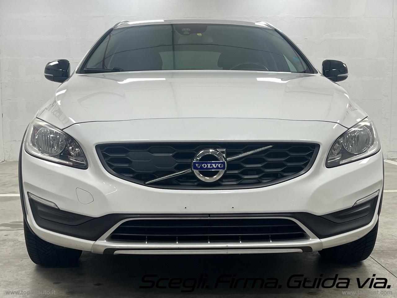 VOLVO V60 Cross Country D3 Geartronic Momentum