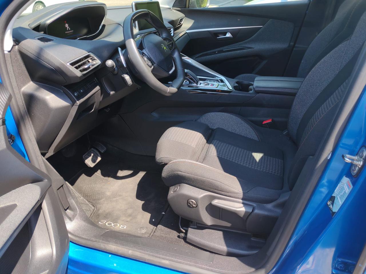 Peugeot 3008 BlueHDi 130 S&S EAT8 Active Pack