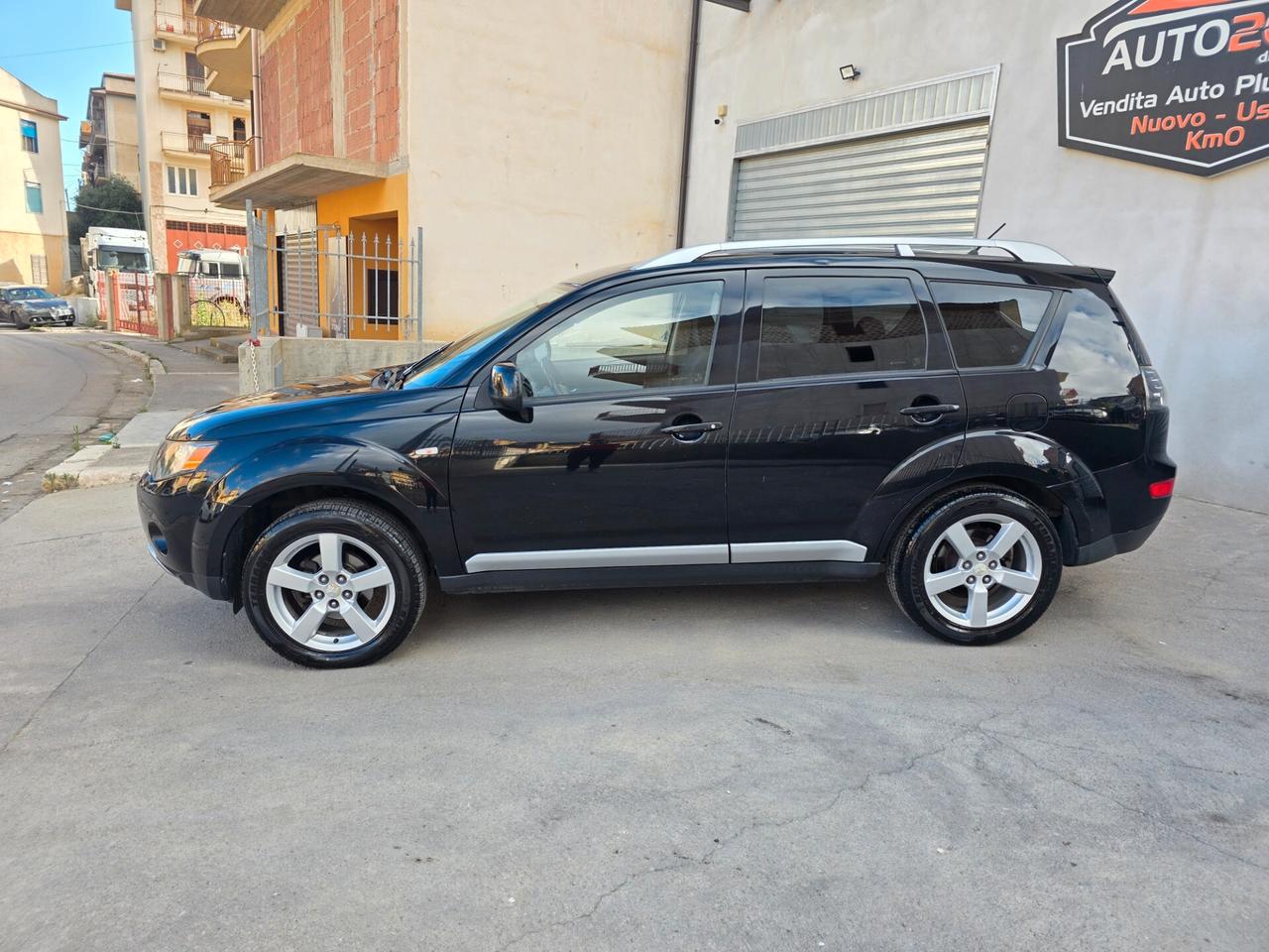 Mitsubishi Outlander 2.0 DI-D Instyle 7 p.ti DPF