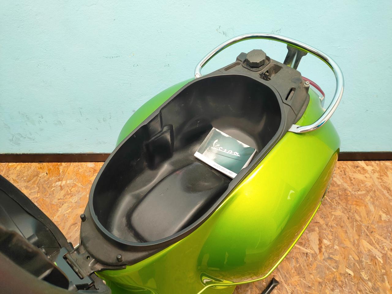 Piaggio Vespa 300 GTS SUPER ABS 16.000 km.