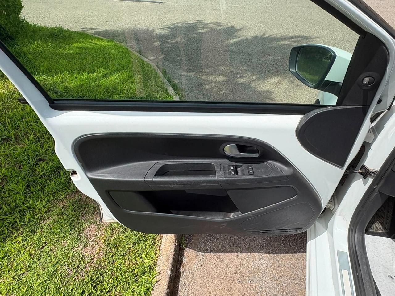 Volkswagen up! e-up! 82 CV