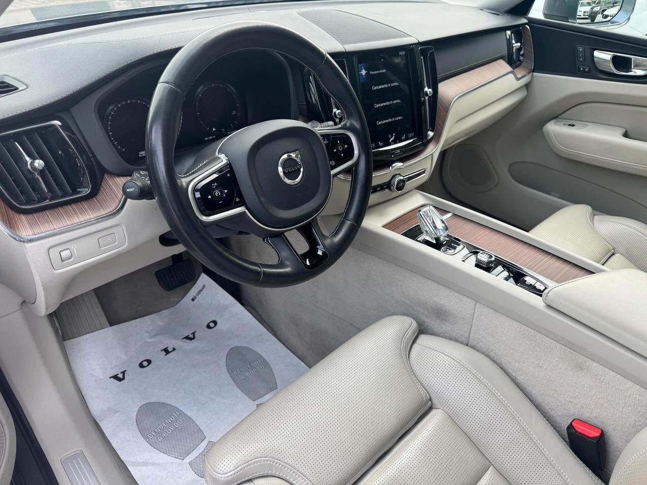 Volvo XC 60 XC60 B5 (d) AWD Geartronic Inscription