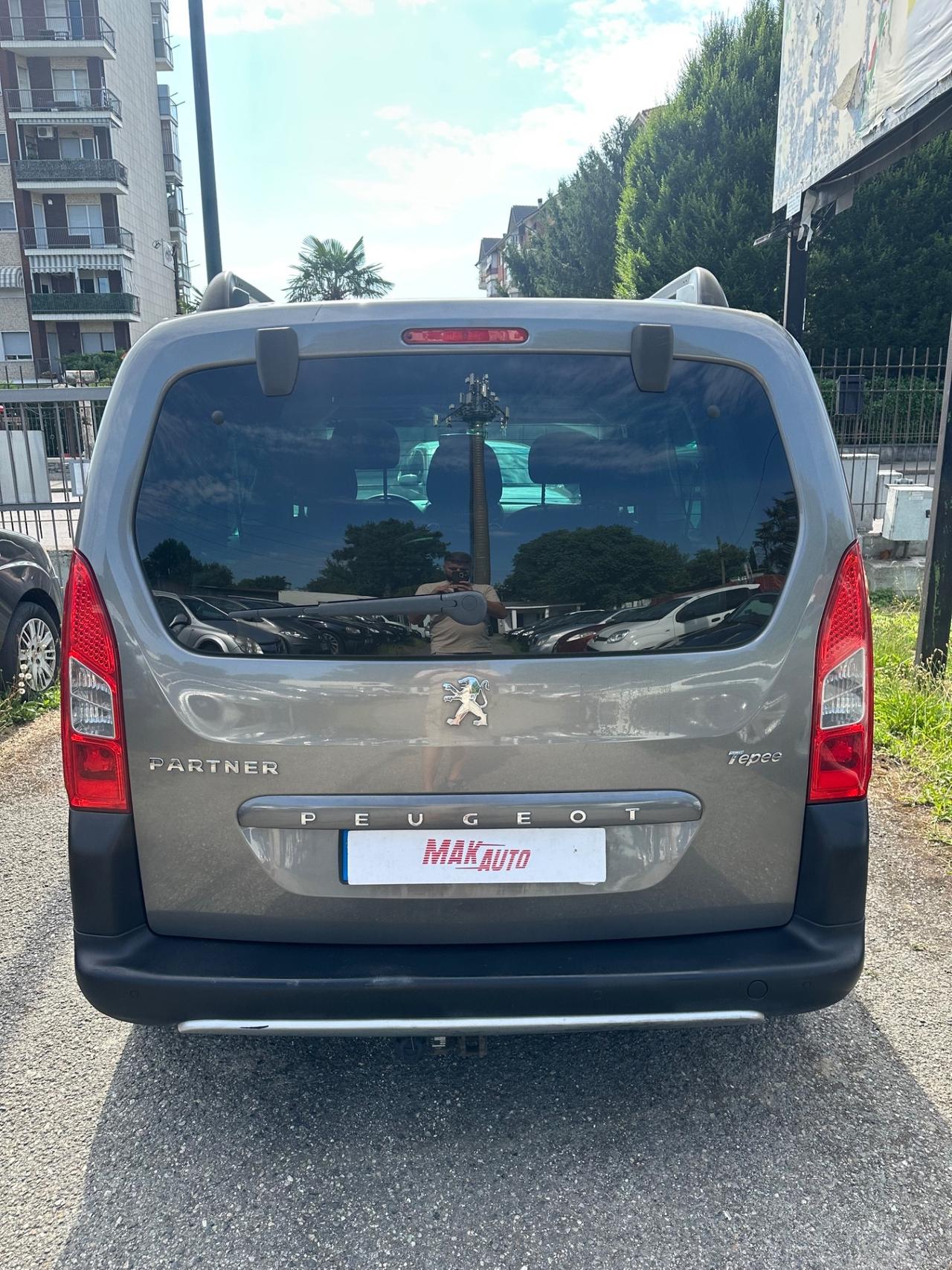 Peugeot Partner Tepee 1.6 HDi 110CV Outdoor gancio traino