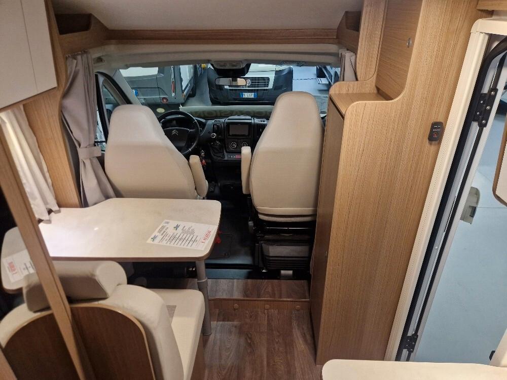 CAMPER VAN CARADO V132