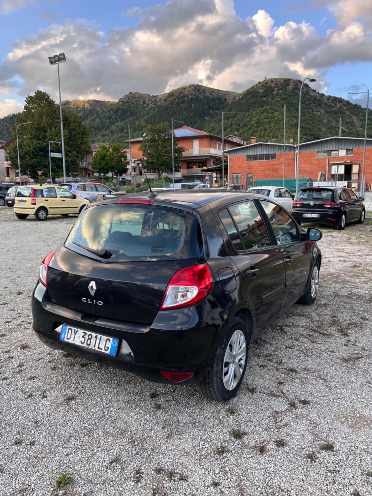 Renault Clio 1.5 dCi 85CV 5 porte NEOPATENTATI
