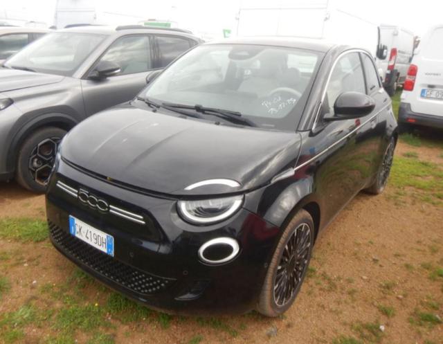FIAT 500e Berlina 42 kWh La Prima 320 Km autonomia