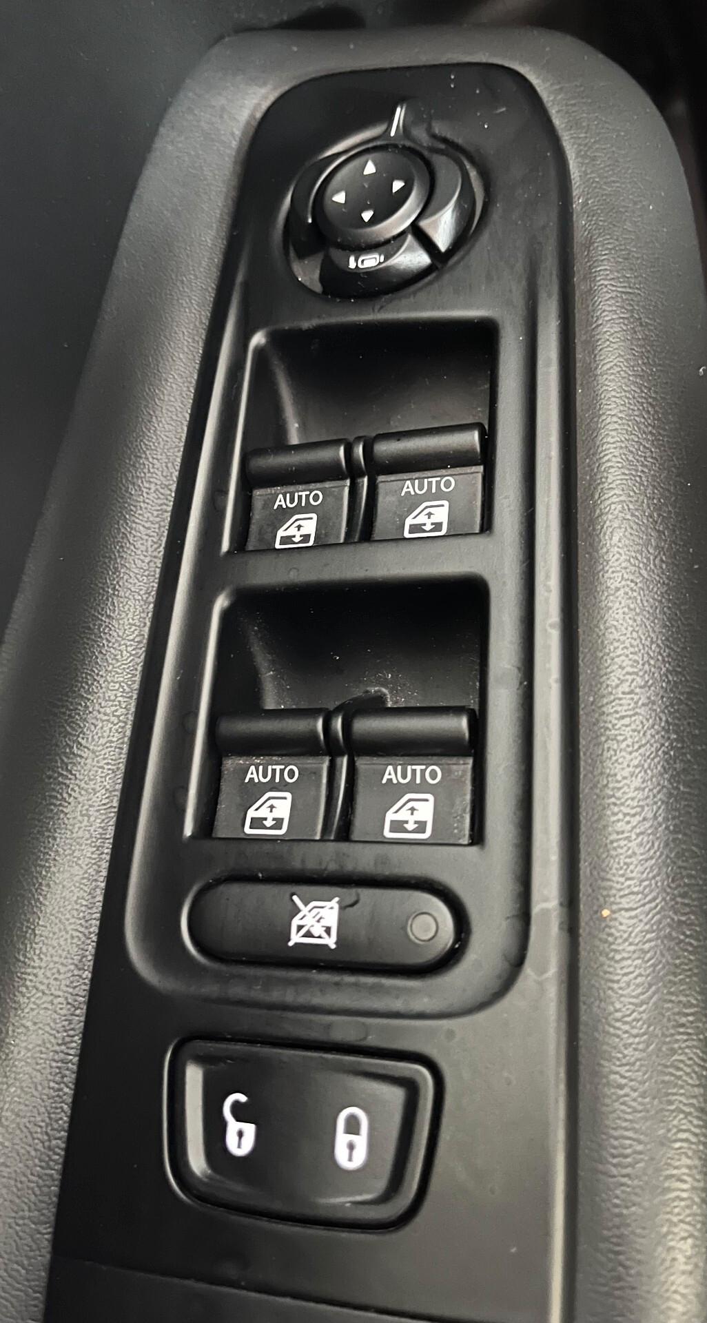 Jeep Renegade 1.6 Mjt DDCT 120 CV Limited OK Neopatentati