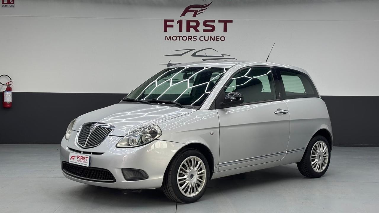 Lancia Ypsilon 1.2 69 CV Platinum