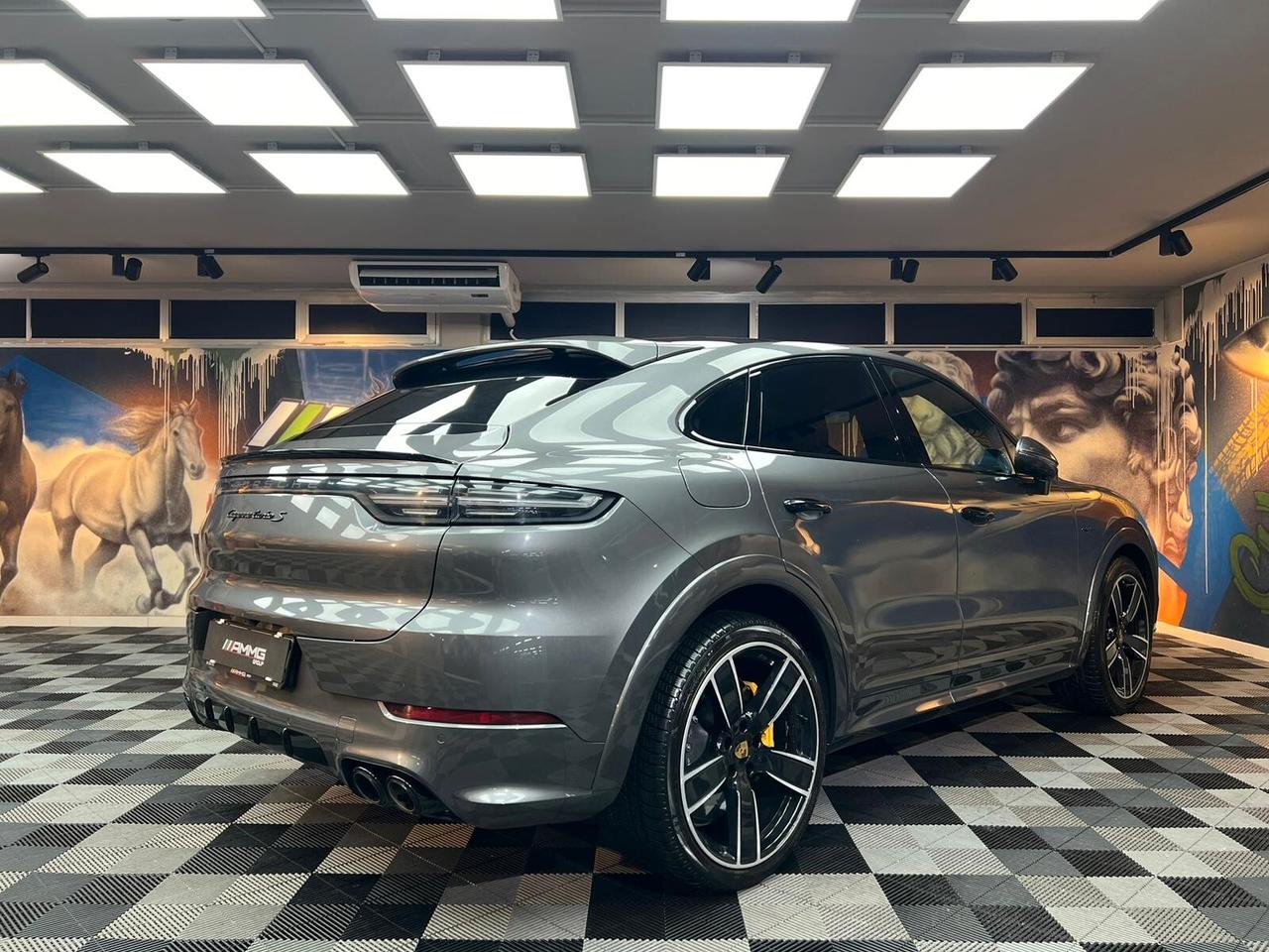 Porsche Cayenne Coupe 4.0 Turbo S e-hybrid tiptronic (538)