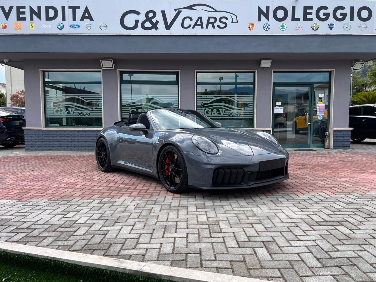 Porsche 911 Carrera 4 GTS Cabriolet