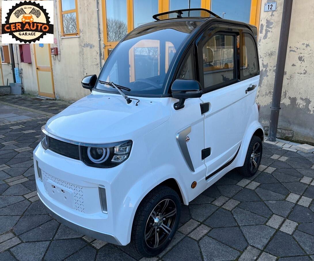 DELTA1 scooter cabinato per anziani/disabili minicar microcar