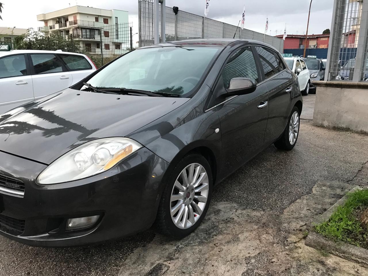 Fiat Bravo 1.6 MJT 120 CV 88 KW Emotion auto pari al nuovo