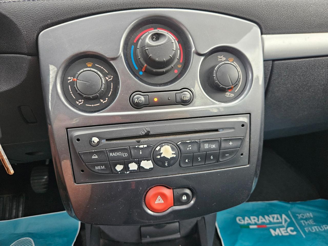 Renault Clio 1.2 16V 5 porte NEOPATENTATI E5